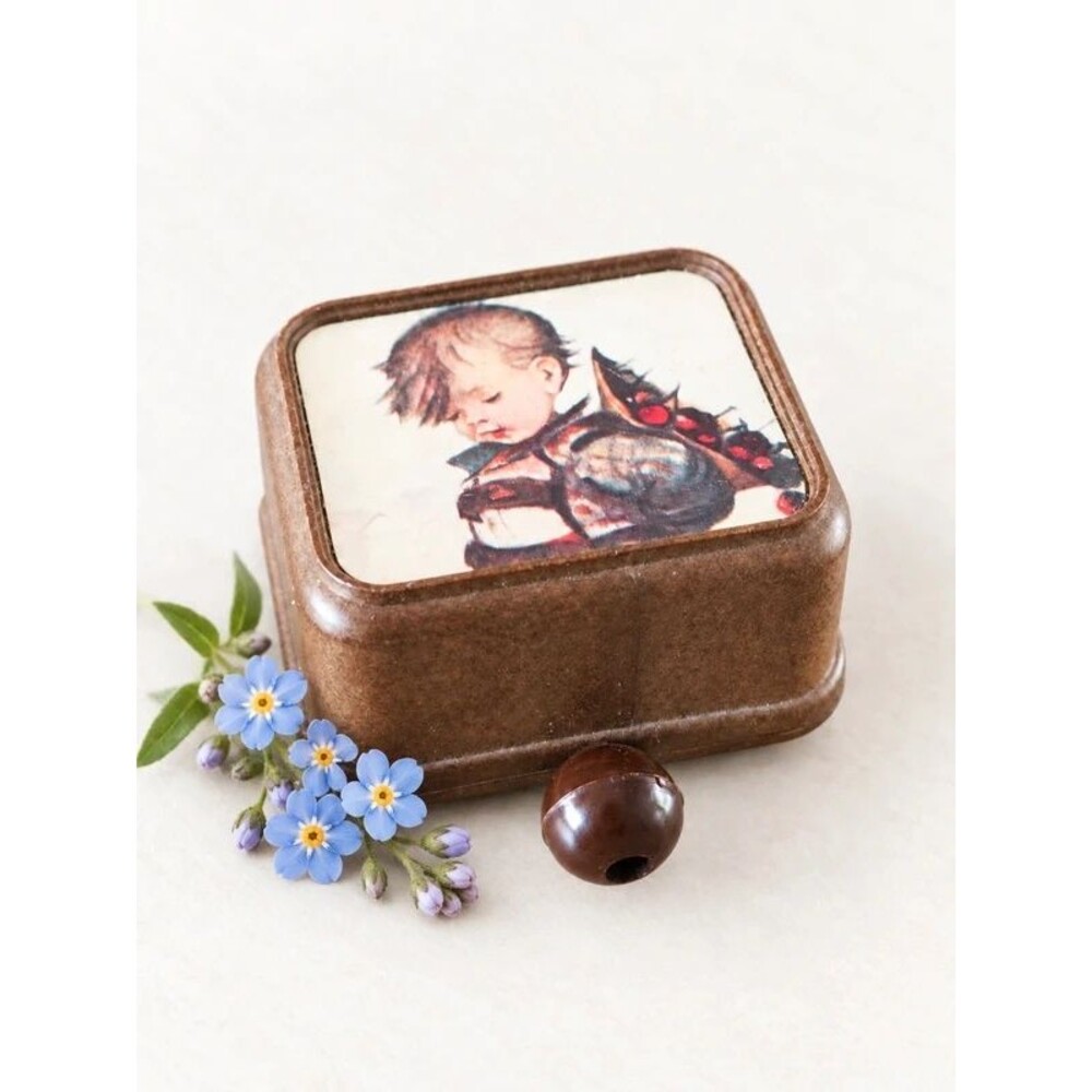 Vintage Japan Pull String Music Box Do Re Mi Child Illustration 2.5"